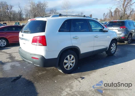 2011 Kia Sorento Lx z USA, uszkodzony, nr VIN 5XYKTCA13BG153879